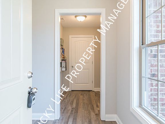2nd image of 722 Leeward Ct #1