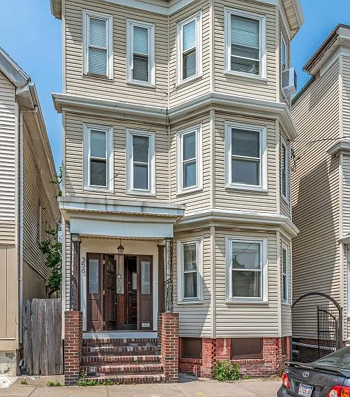 356 Princeton St #2 — Photo 32