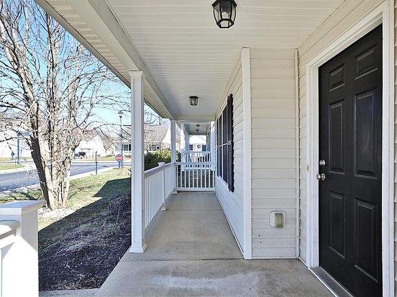 3rd image of 1852 Meadowlawn Dr