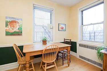 Sold by aptsandlofts.com