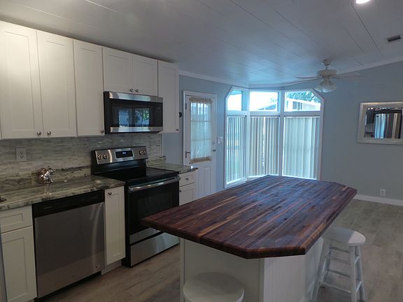 2nd image of 1339 Wildwood Way