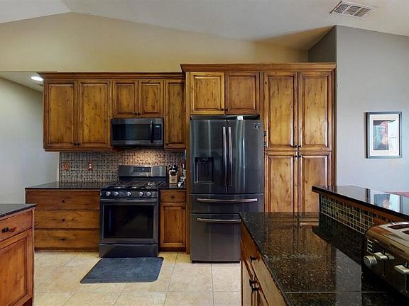 4th image of 60369 Granada Dr