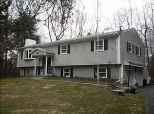 117 Roosevelt Rd, Hyde Park, NY 12538