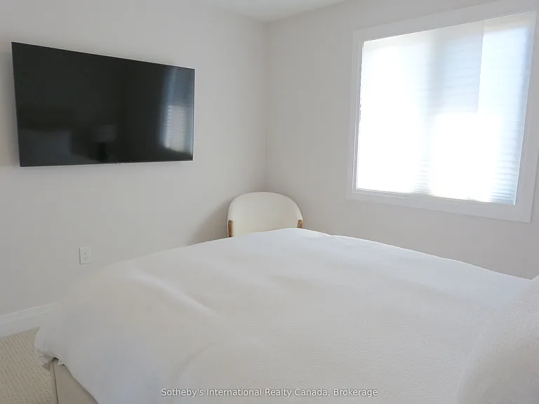 102 Sladden Ct — Photo 21