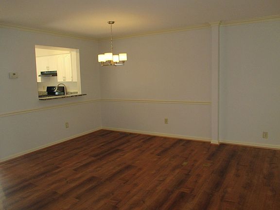 4th image of 7249 Worsley Way