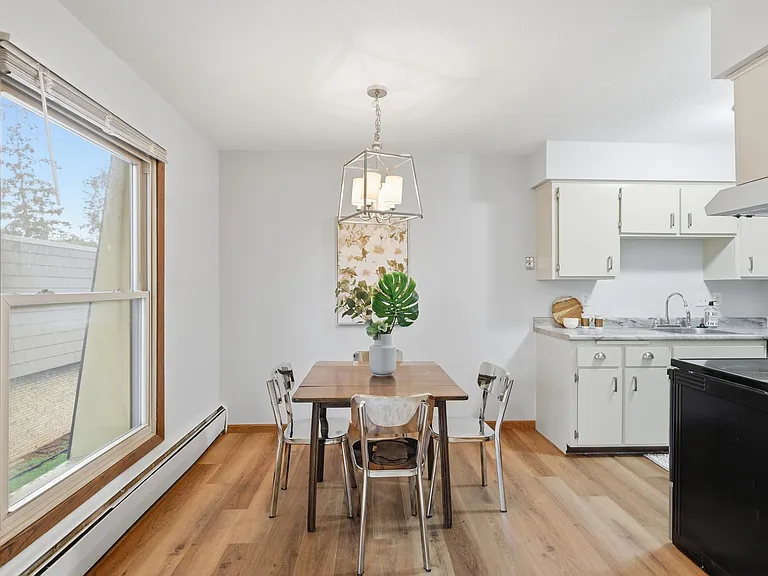 709 11th Ave S #5 — Photo 8