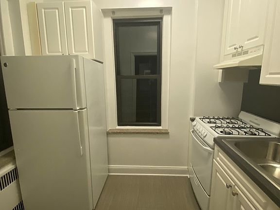 5th image of 172-90 Highland Ave #2D
