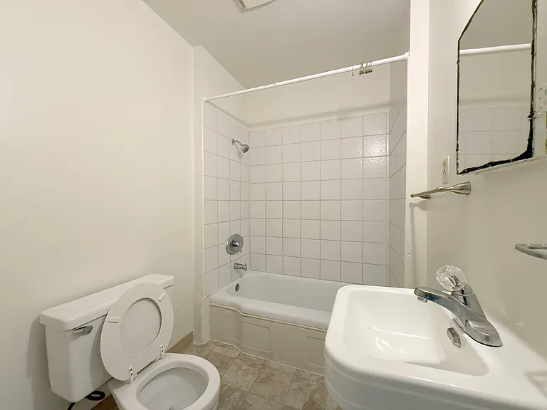 909 Laurel St #1 — Photo 12