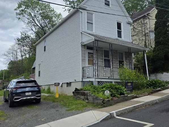 16 Priestly St, Wilkes Barre, PA 18702