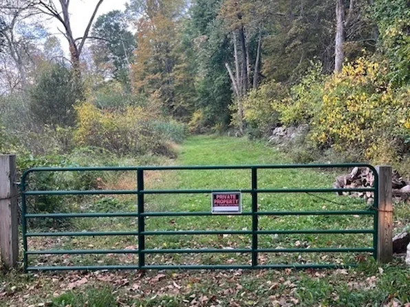 Reservoir Road, Danbury, CT 06810