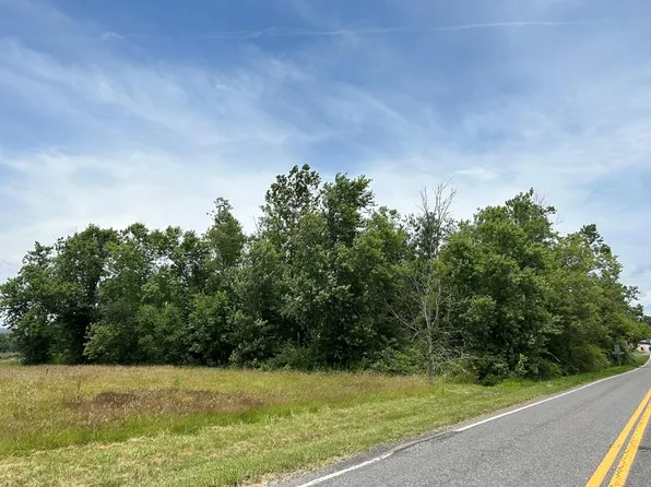 Clark Ave, Max Meadows, VA 24360