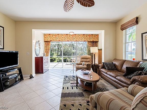 5th image of 10523 Diamante Way