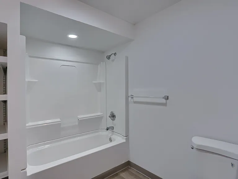 124 Kathleen Dr #3 — Photo 32