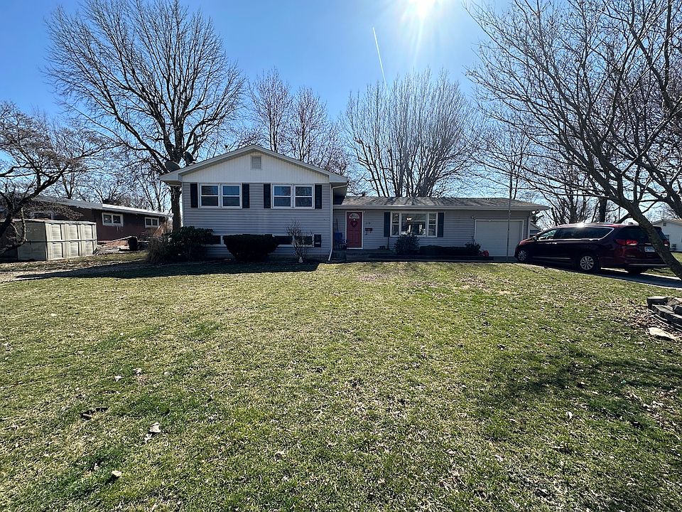 238 E Prairie St, Roodhouse, IL 62082 Zillow