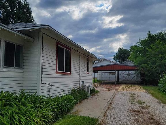 3rd image of 1018 Avenue B