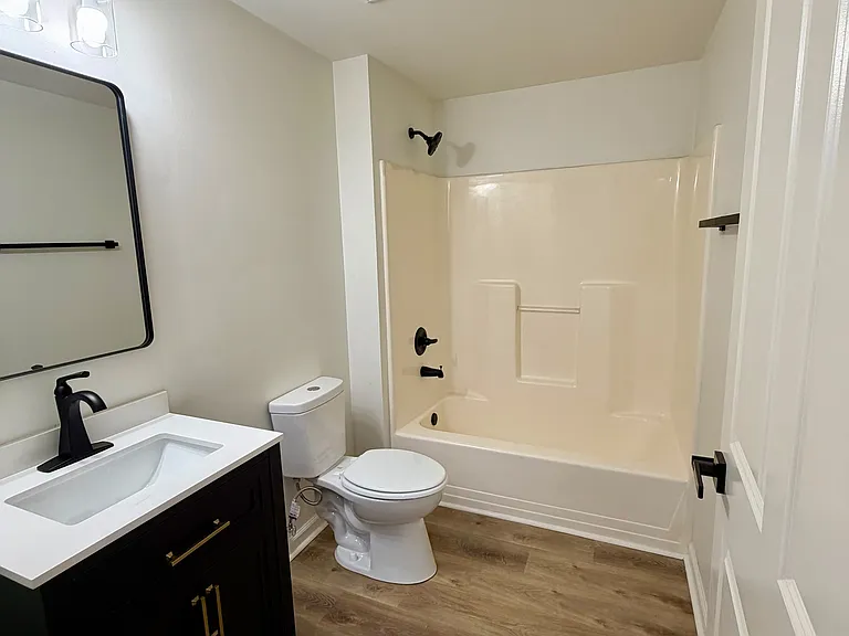10639 Meeting St #304 — Photo 9