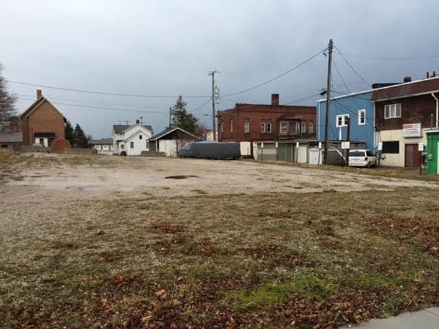 2nd image of 106 E Filer St