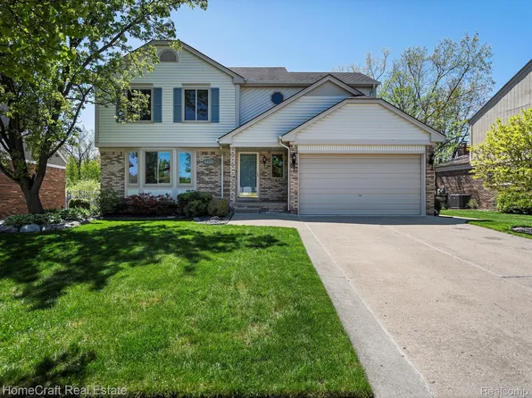 44217 Dartmouth St, Canton, MI 48188