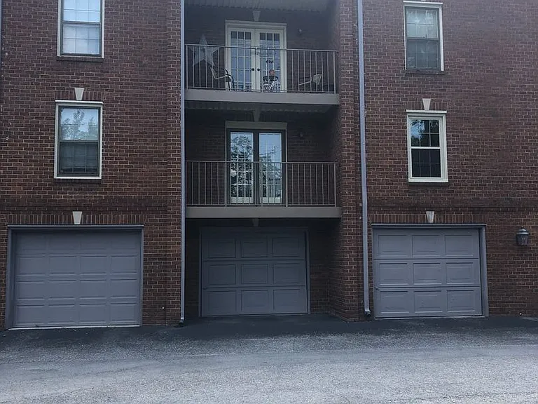 3160 Hillsboro Pike — Photo 2