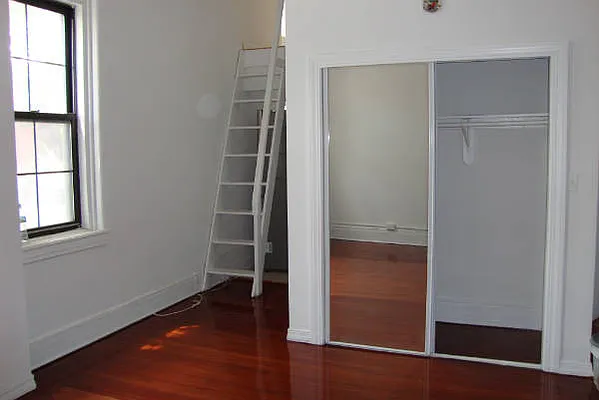 Rented by Level Group | media 13