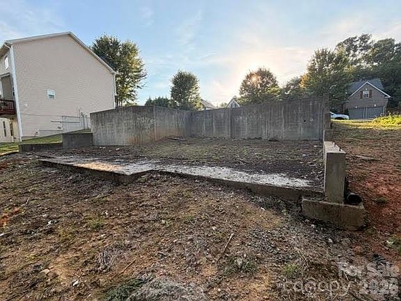4th image of 4822 Eagle Creek Dr