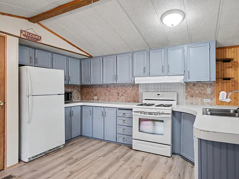12205 Hart St NE #37 — Photo 7