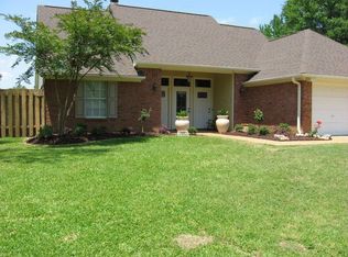 111 Amis Ct, Clinton, MS 39056