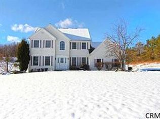 1 Avian Dr, East Greenbush, NY 12061