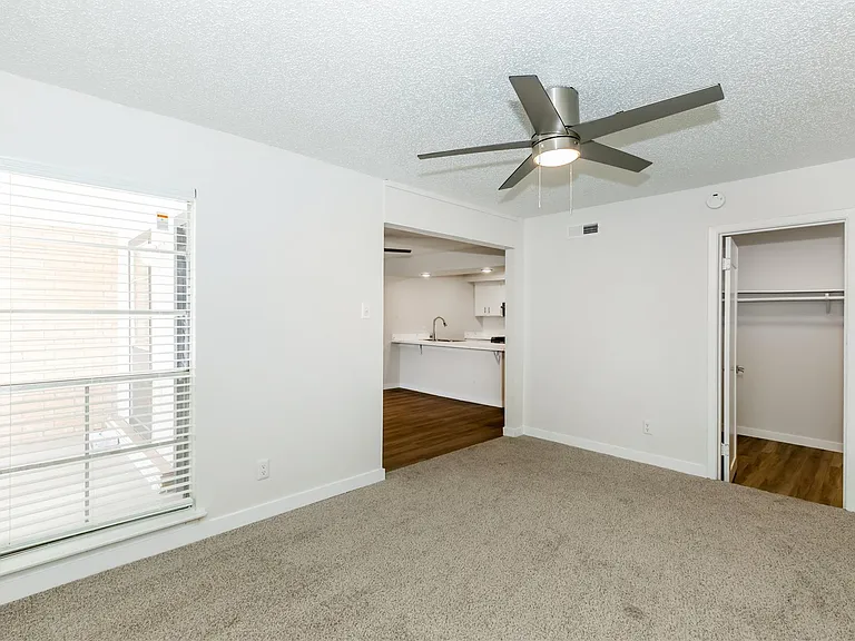 6008 N Lamar Blvd #204 — Photo 7