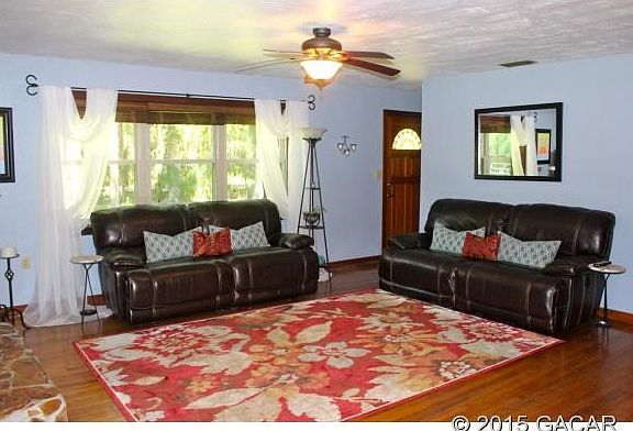 REAL WOOD FLOORS