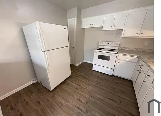 7701 W Hampton Ave #6 — Photo 4