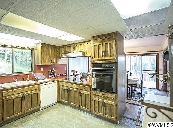 3rd image of 44365 Thomas Creek Dr
