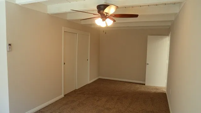 344 N Shattuck Pl — Photo 6