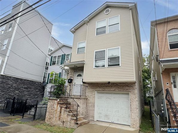 121 12th Ave, Paterson, NJ 07501