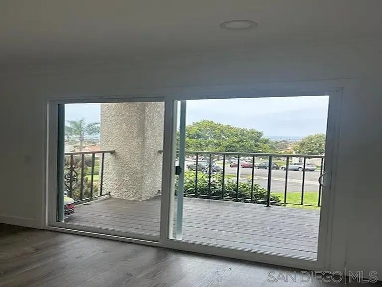 6675 Paseo Del Norte #A — Photo 11