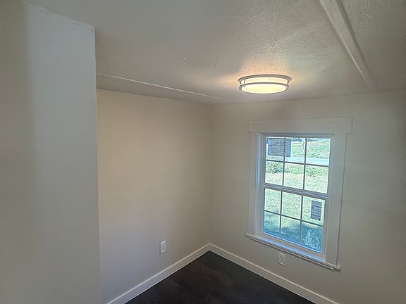 4th image of 437 4th Ave