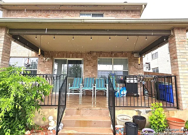 208 Springtree Cv — Photo 30