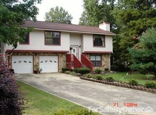 6720 Woodthrush Dr, Charlotte, NC 28227