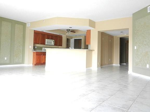 5th image of 5938 Crystal Shores Drive #106