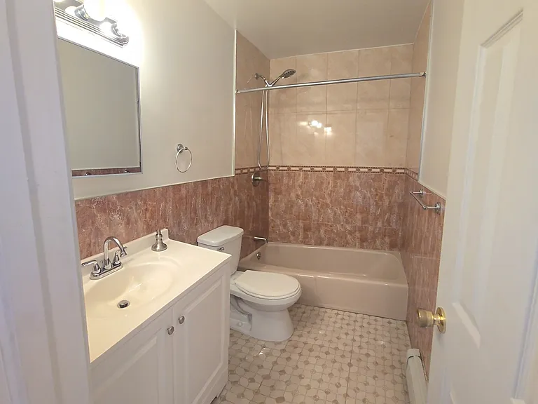 59-23 157th St #3B — Photo 5