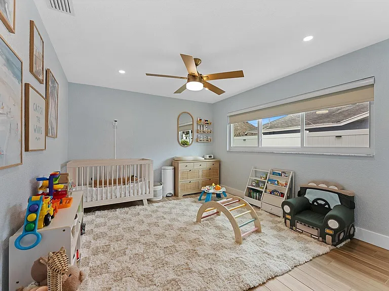 1289 SW 7th St — Photo 20