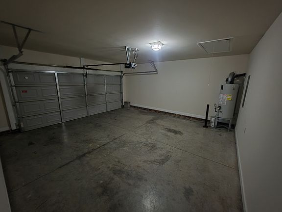 4th image of 203 Brighton Village Ln