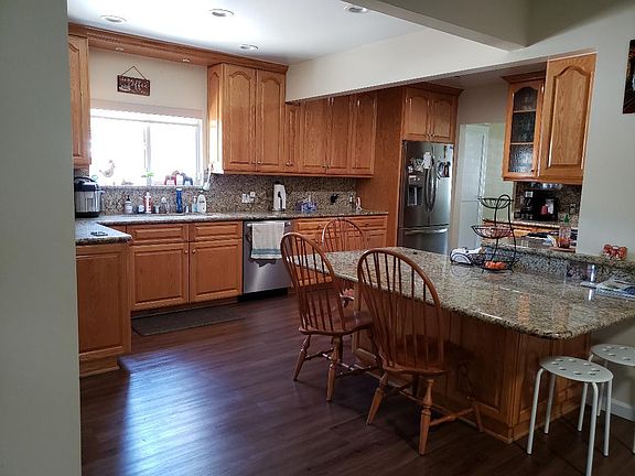 4th image of 23115 Huber Ave