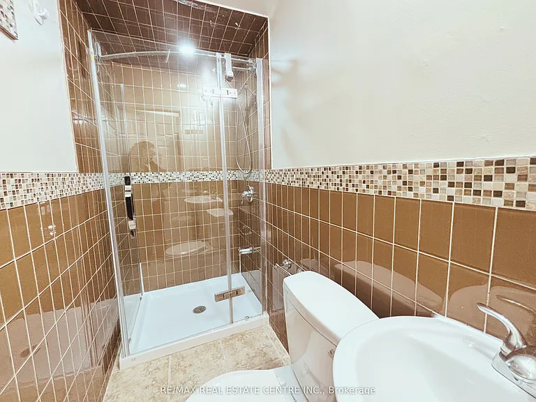 1400 Greenbriar Dr #1 — Photo 9