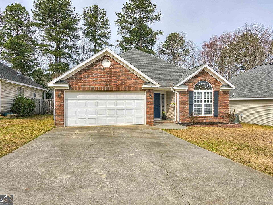 1st image of 2075 Sylvan Lake Dr