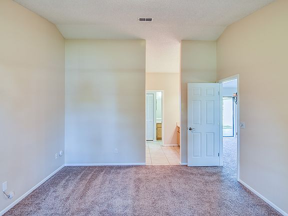 5th image of 1404 Sugarberry Ln
