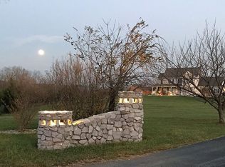 309 Cunningham Dr, Falling Waters, WV 25419