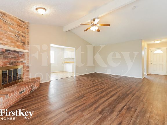 4th image of 8902 Deerwood Dr