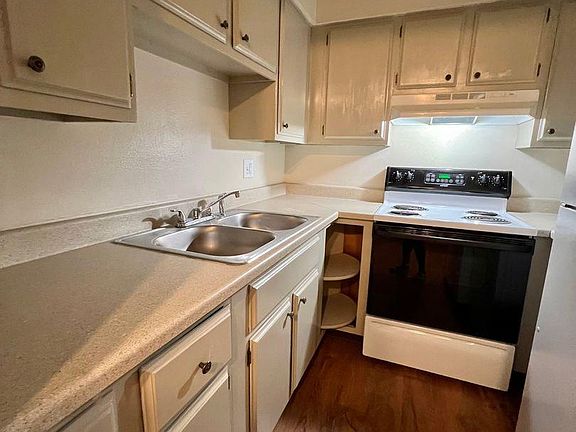 3rd image of 3022 W Bijou St #3762e01ff