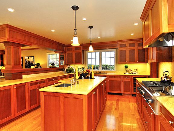 5th image of 526 Marin Dr